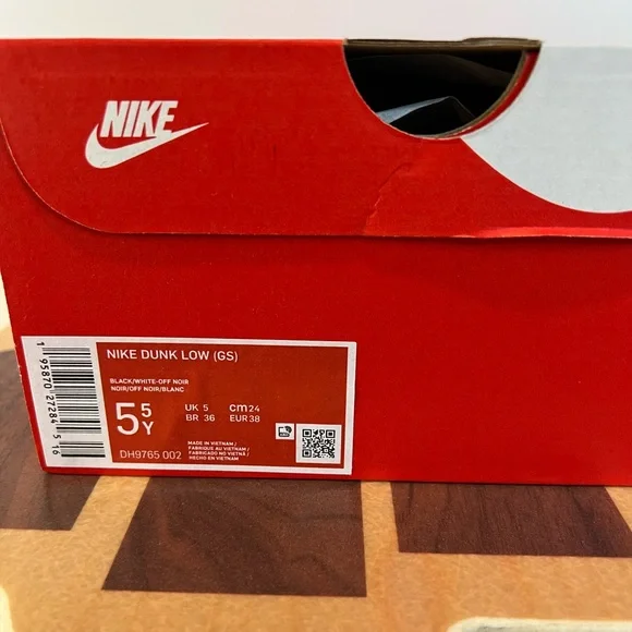 Nike Dunk Low - Picture 8 of 8